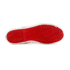 Bottom view of the red vulcanised outsole on the Koyo Bear Sharpman Nimble Red sneakers, showing the wave-pattern grip designed for agile footwork.